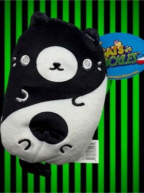 Yin-Yang  - Cats Vs Pickles NWT Collectible Plush Toy